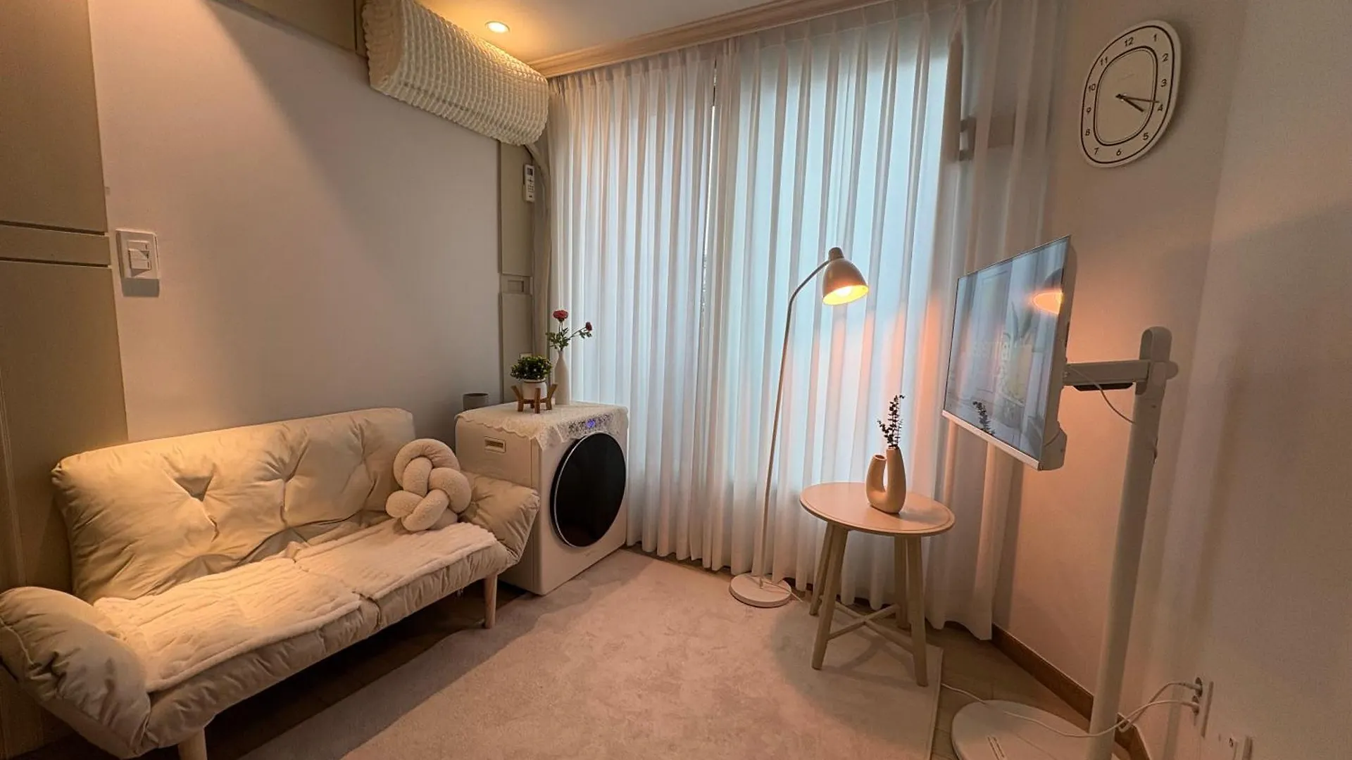 The Urban Oasis Hongdae Appartement Seoel